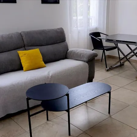 Apartmán Grand T2 Meuble-juan Pins-logt8 *