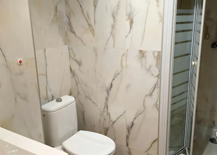 Grand T2 Meuble-juan Pins-logt8 Daire