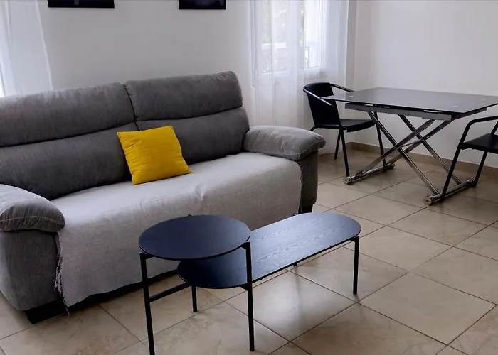 Apartamento Grand T2 Meublé-juan Pins-logt8 *